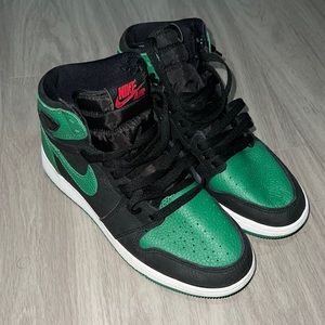 Air Jordan 1 retro pine green